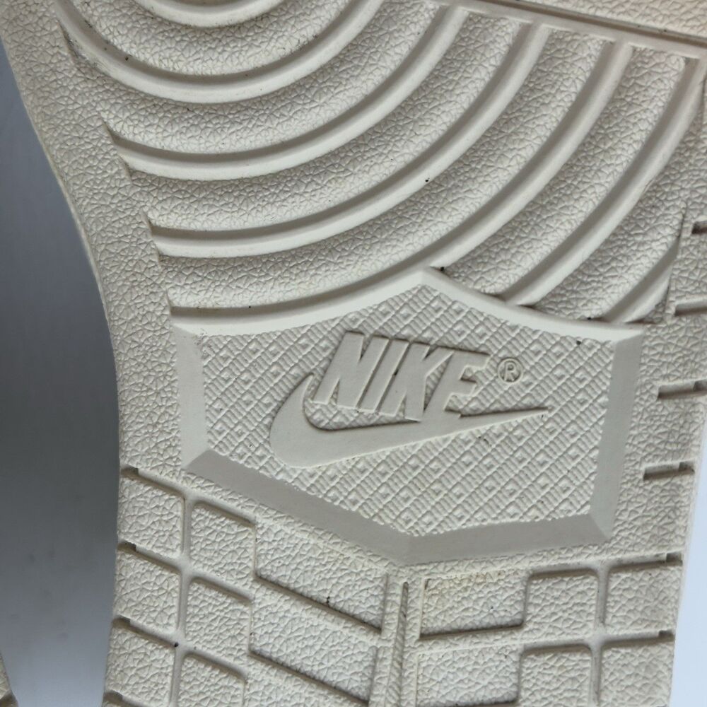 Nike Air Jordan 1 Retro Low Slip-On Women's 9 Desert Ore Stretch Snap AV3918-200 - Picture 12 of 12